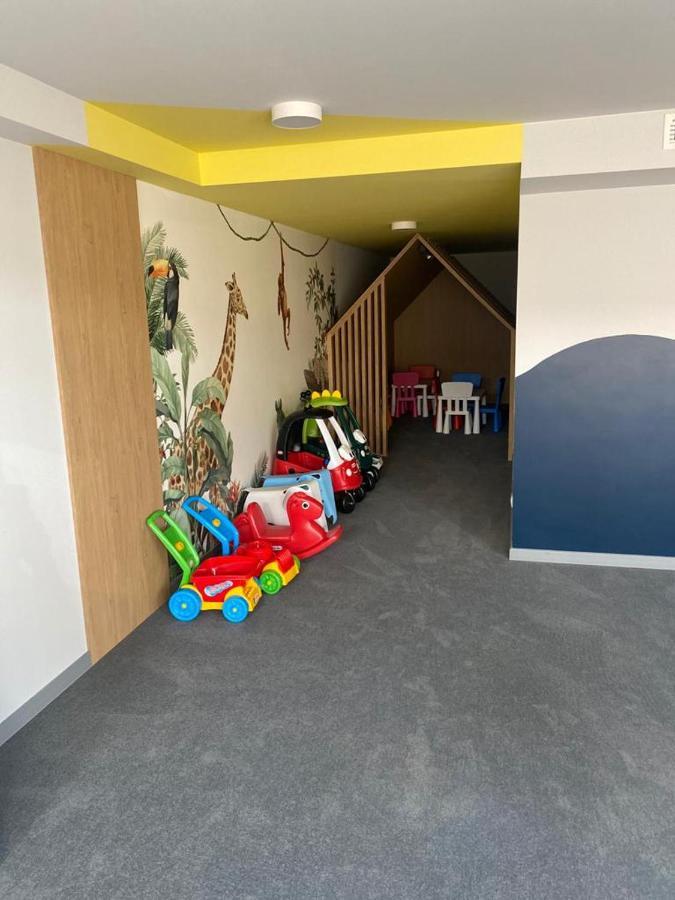 Apartament DeLux Rewal Buitenkant foto