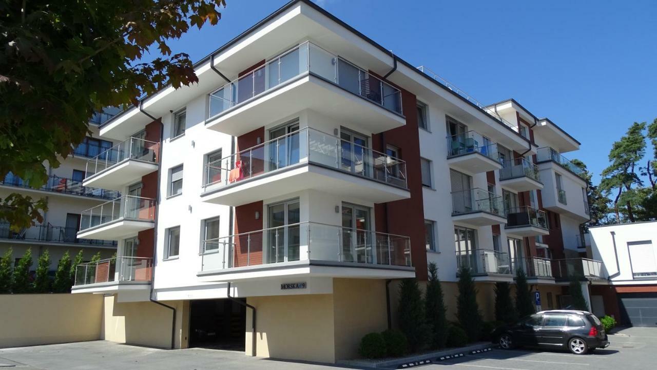 Apartament DeLux Rewal Buitenkant foto